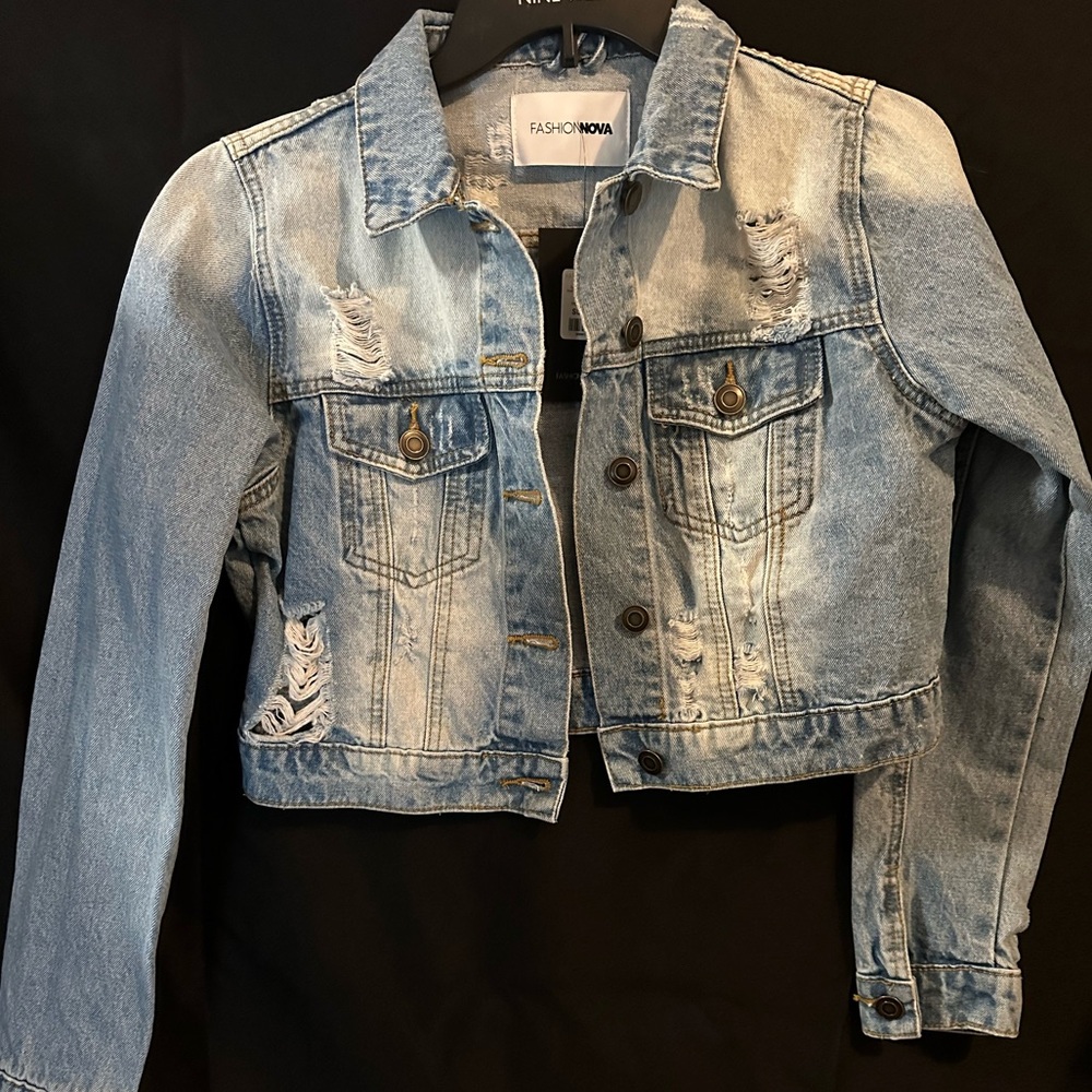 Woman’s Cropped Jean Jacket Ripped New with Tags